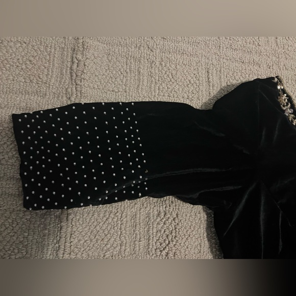 Black brand new velvet plazo suit with dupatta, available in shawl also - Picture 10 of 10
